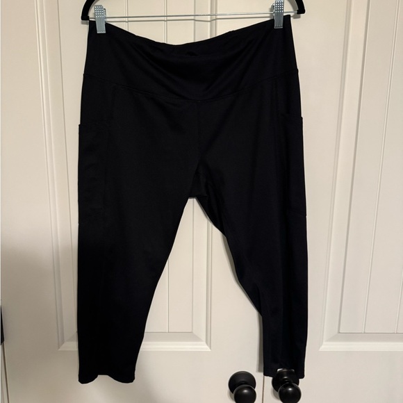 Z by Zella  Perform High Waist Pocket Crop Leggings- XL EUC - Picture 3 of 8